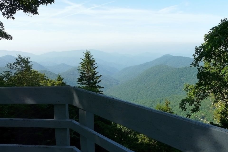 Blue Ridge Parkway: Cherokee to Asheville Driving App Tour - App Features