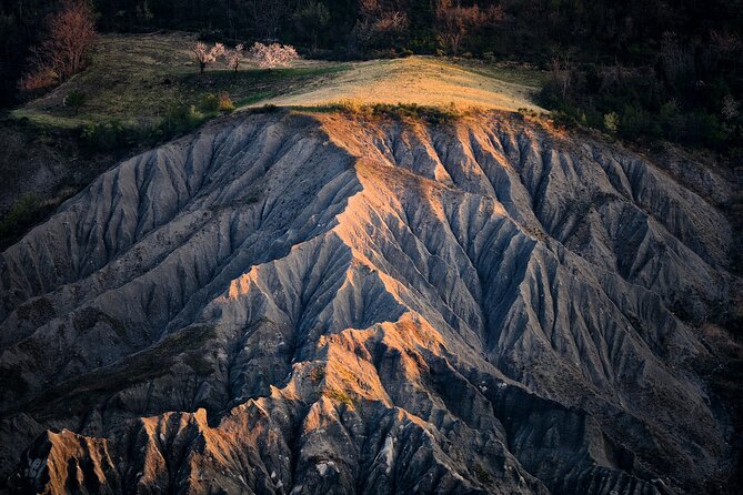 Bologna Surroundings Photo Tour: Rolling Hills and Badlands - Photography Tips