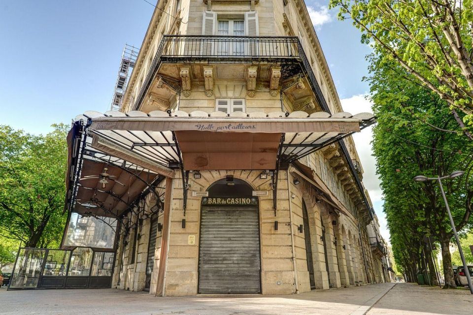 Bordeaux: Private Guided Walking Tour - Live Tour Guides and Languages