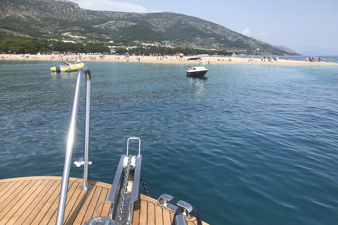 Brac Island Private Yacht Tour From Korcula Island - Yacht Features