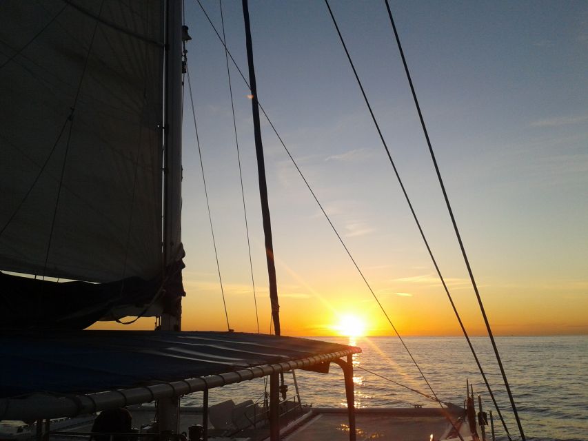 Calpe: Sunset Cruise With Sparkling Wine - Experience Highlights