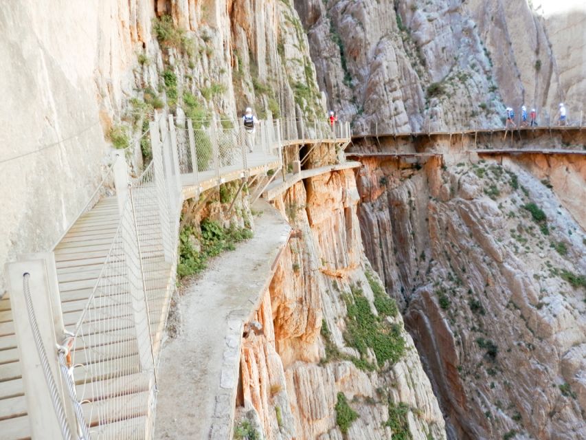Caminito Del Rey: Guided Hiking Tour With Entrance Tickets - Experience Highlights