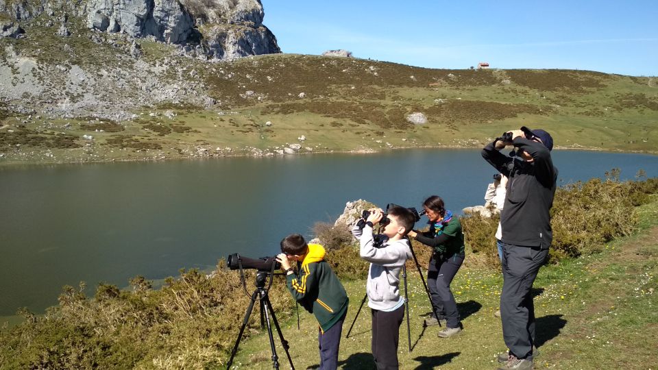 Cangas De Onís: Lakes of Covadonga Guided Tour - Tour Duration and Languages