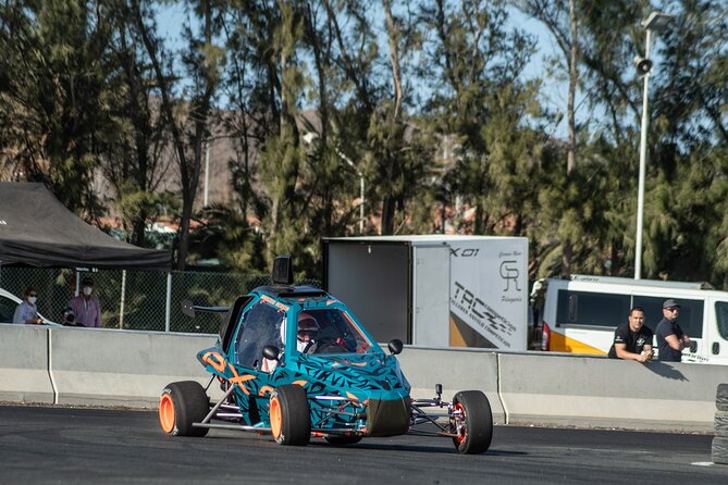 Carcross Initiation Course on Asphalt Maspalomas Circuit - Inclusions and Safety Gear