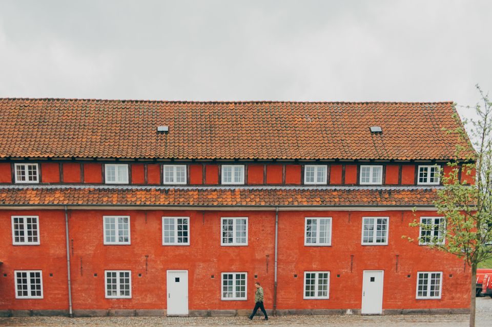 Central Copenhagen: 2-Hour Small Group Walking Tour - Tour Experience