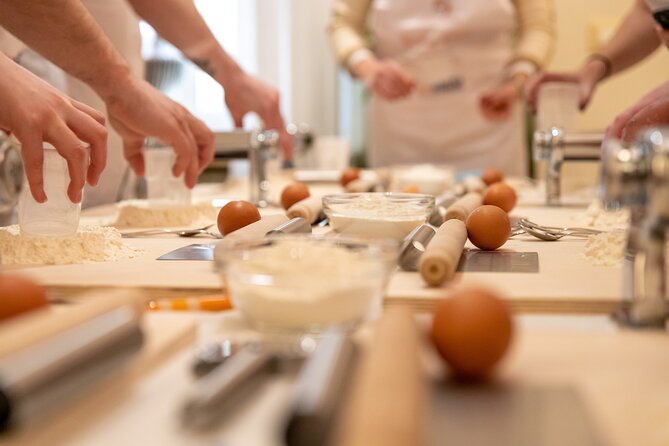 Cesarine: Small Group Pasta and Tiramisu Class in Siracusa - Cancellation Policy