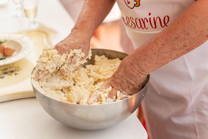 Cesarine: Small Group Pasta & Tiramisu Class in Rome - Reviews and Additional Information