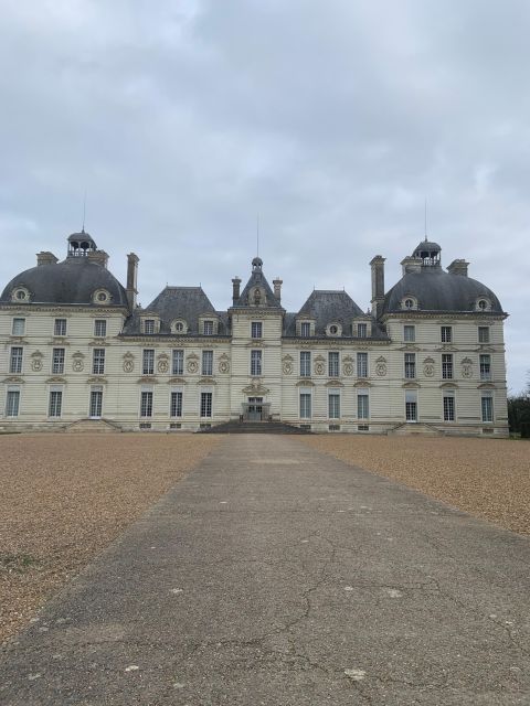 Cheverny : the 17th Century Chateau of the Loire Valley - Architectural Marvels of the Chateau