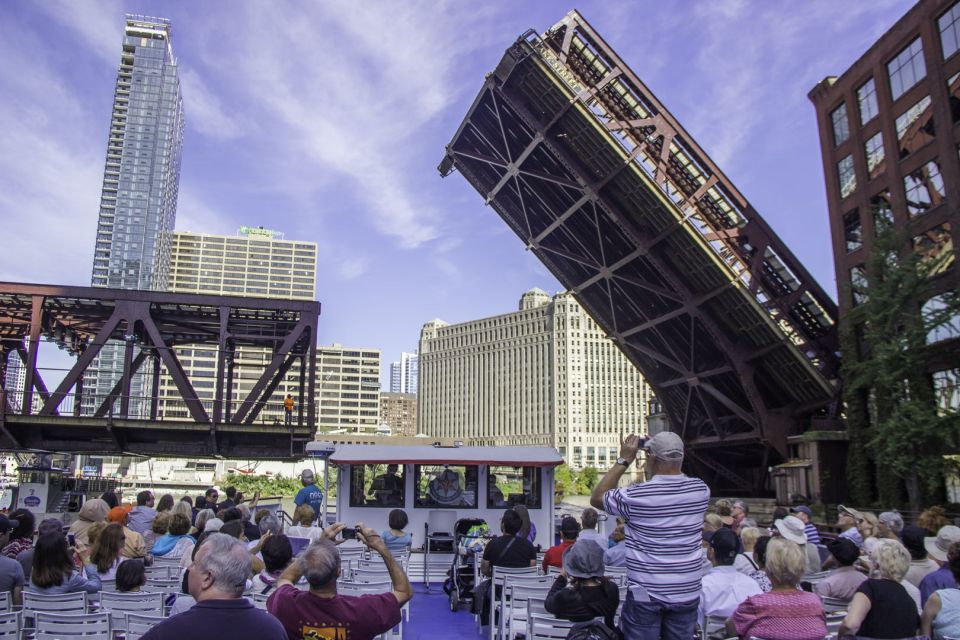 Chicago: 45-Minute Family-Friendly Architecture River Cruise - Experience Description