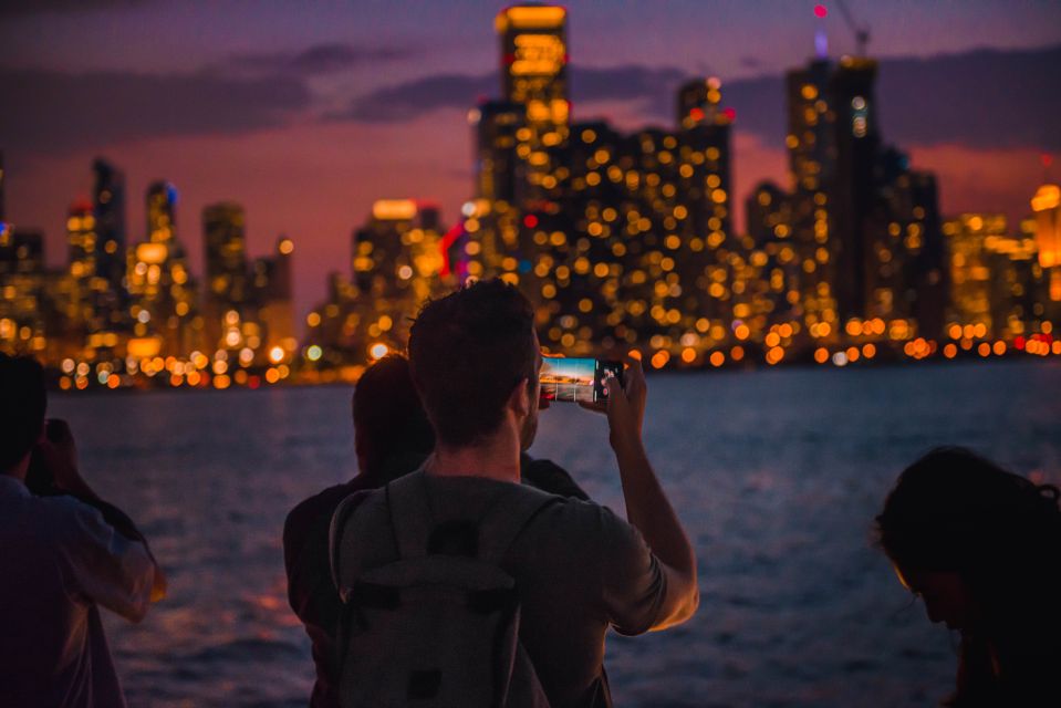 Chicago: 90-Minute River and Lakefront Cruise at Night - Participant Information and Meeting Point