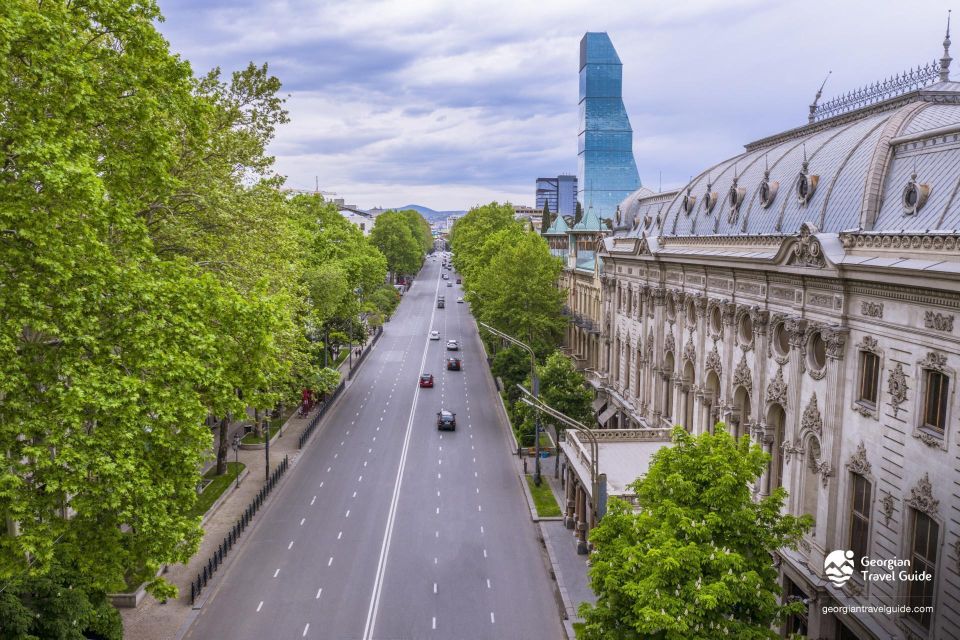 City Explorer Combo: Guided Walking Tour Open Bus Tour” - Highlights of the City Explorer Combo