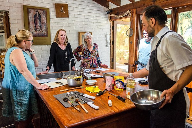 Cook & Dine Make Authentic Mexican Mole and Salsas in San Miguel De Allende - Enjoy Regional Wine and Cacao Drink