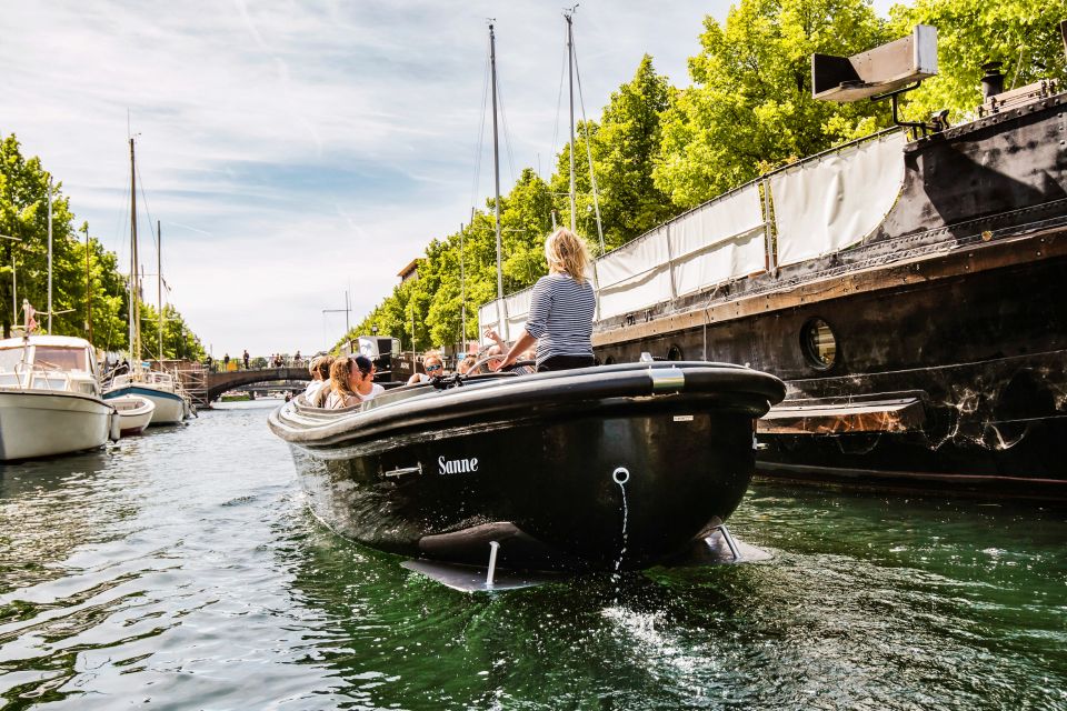 Copenhagen: Hidden Gems Social Boat Tour - Live Tour Guide Information