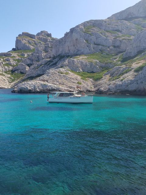 Cruise, Coffee and Diving in the Calanques of Frioul - Language Options