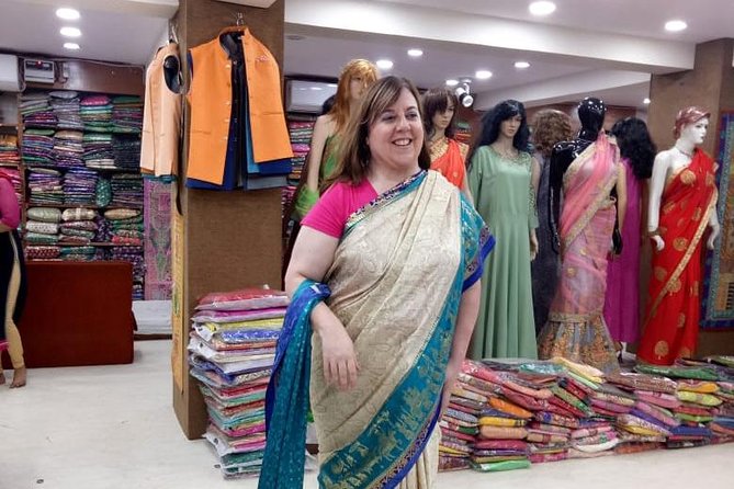 Customized Old & New Delhi Shopping Tour With Female Consultant - Female Consultant Expertise