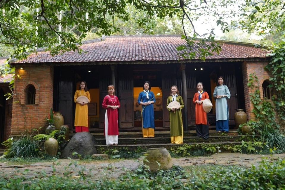 Danang: Photo With Traditional Vietnamese Costumes - Activity Highlights and Full Description