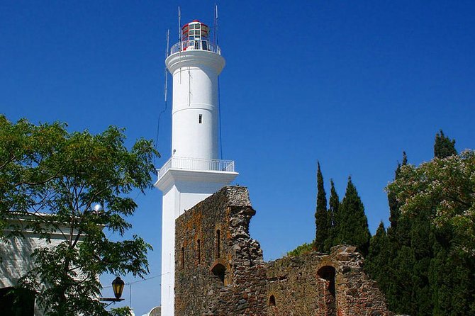 Day Tour in Colonia Del Sacramento - Uruguay - Language and Communication Insights