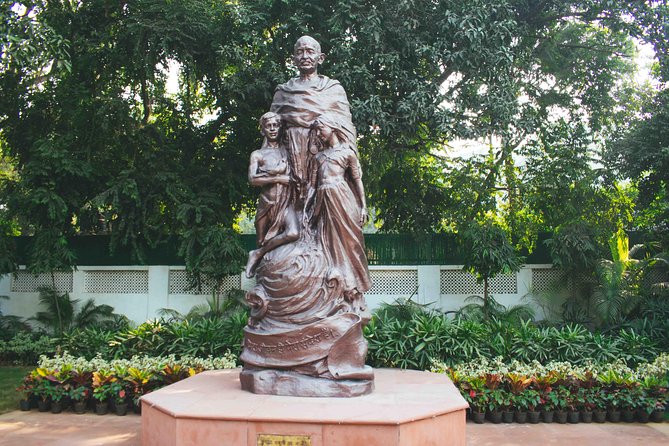 Delhi Footsteps of Mahatma Gandhi Half-Day Tour - Inclusions and Services Provided