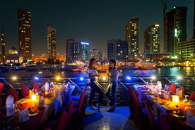 Dubai Marina Dhow Dinner Cruise - Entertainment Options