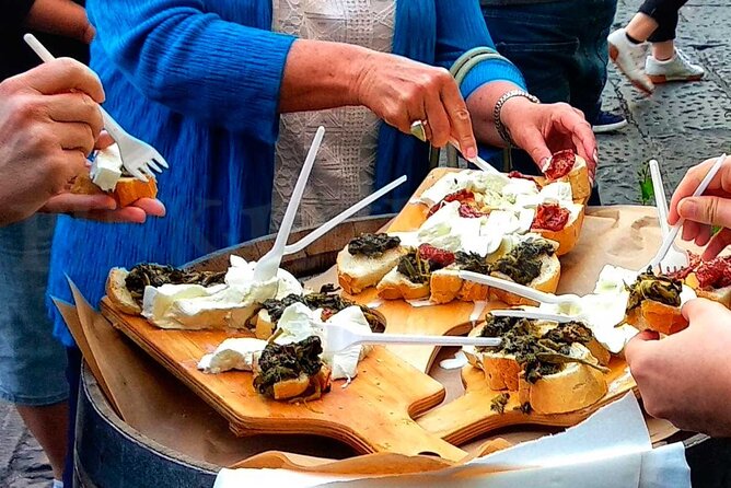 Eating Naples Street Food Tour With Guided Tasting and Sightseeing - Customer Reviews