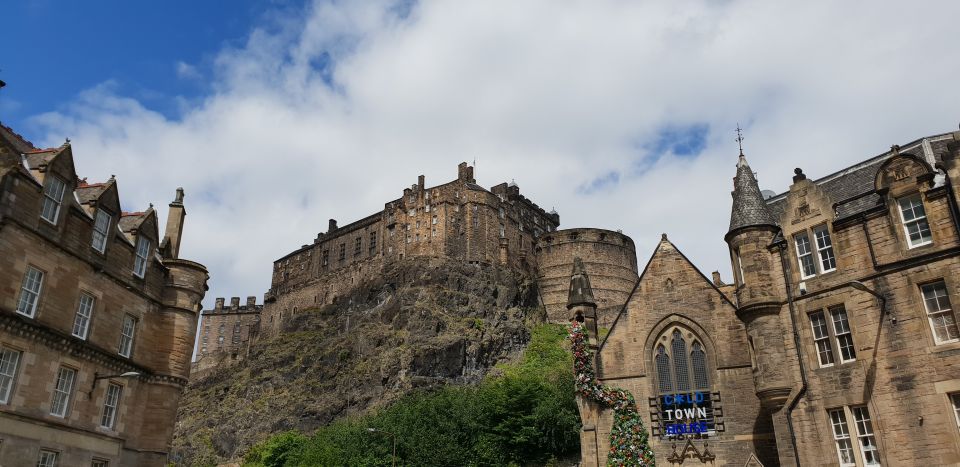 Edinburgh: Visite Guidée En Français - Booking Information