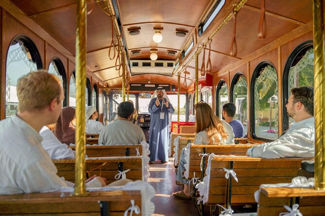 Emirati Hospitality Experience & Old Dubai Bus Tour Heritage Express - Emirati Hospitality Immersion