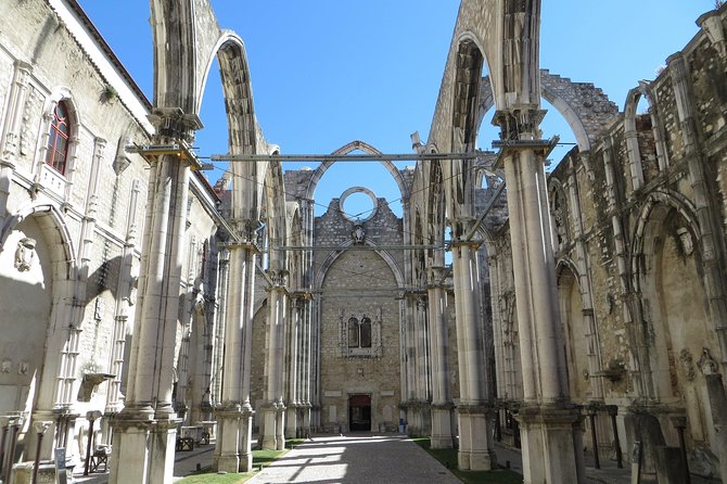 Explore Lisbon in 1 Hour With a Local - Booking Information