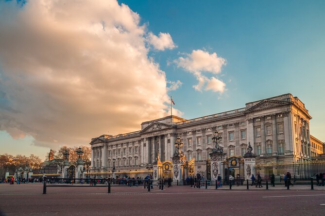 Explore London With Your Family - Walking Tour - Family-Friendly Activities Included