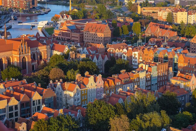 Explore the Instaworthy Spots of Gdansk With a Local - Local Guide Expertise