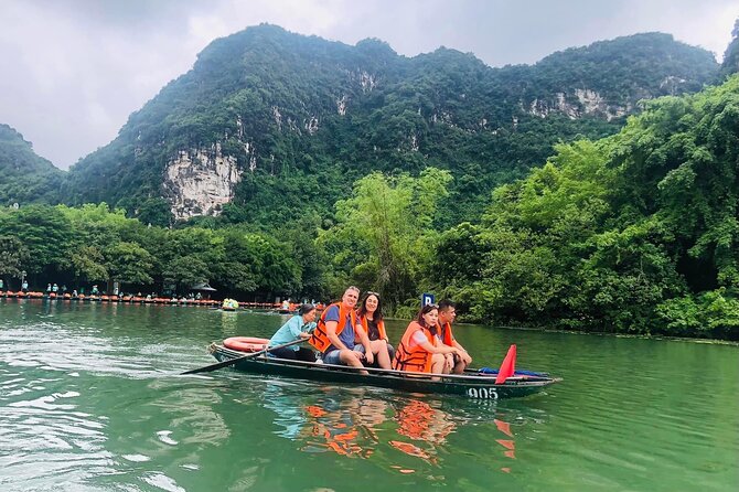 Exploring Bai Dinh Pagoda -Trang an -Mua Cave With Buffet Lunch 1 Day From Hanoi - Traveler Reviews