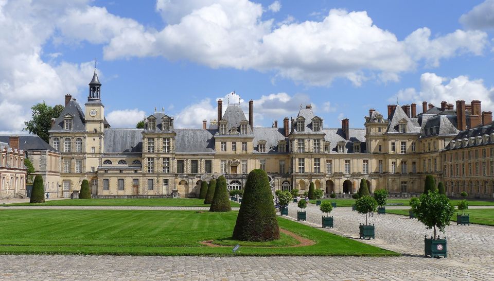 Fontainebleau: Fontainebleau Palace Private Guided Tour - Experience Highlights