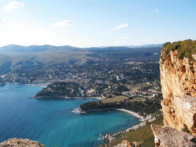 From Aix-En-Provence: Cassis Tour With Cap Canaille Stop - Cassis: Charming Fishing Village