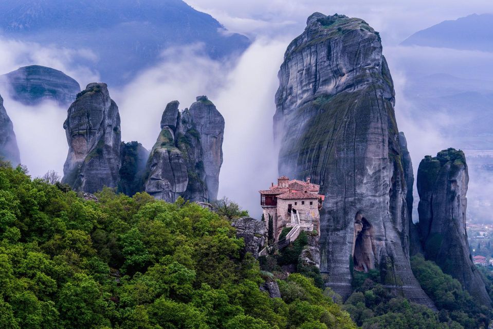 From Athens: 2 Days Meteora, Thermopylae & Delphi Tour - Accommodation and Amenities