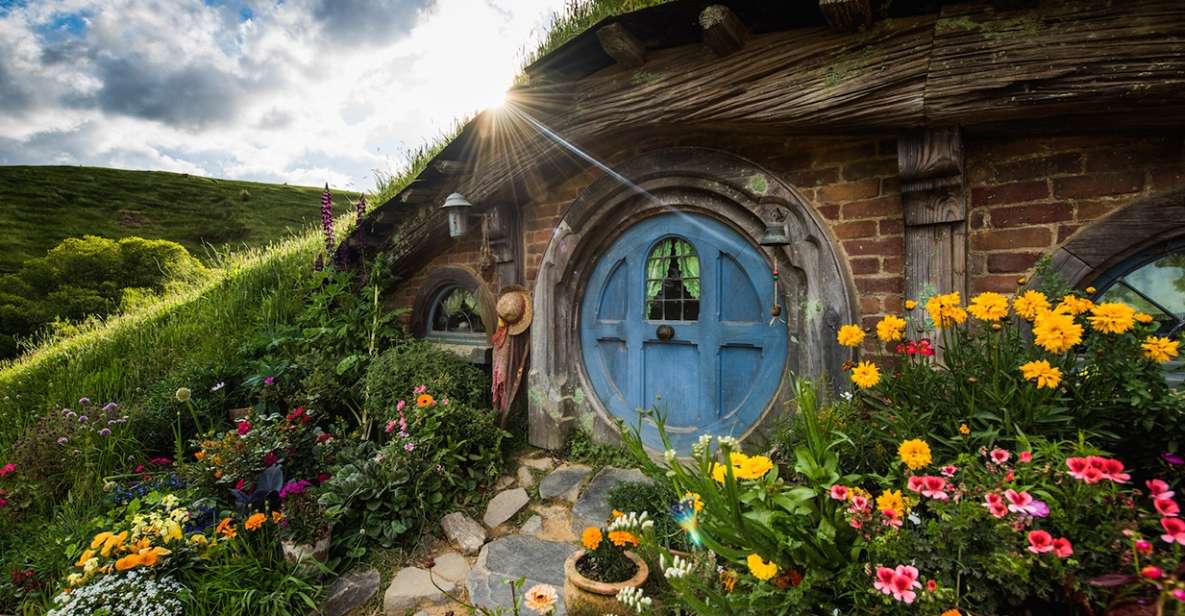 From Auckland: Hobbiton Movie Set Full-Day Trip - Experience Highlights