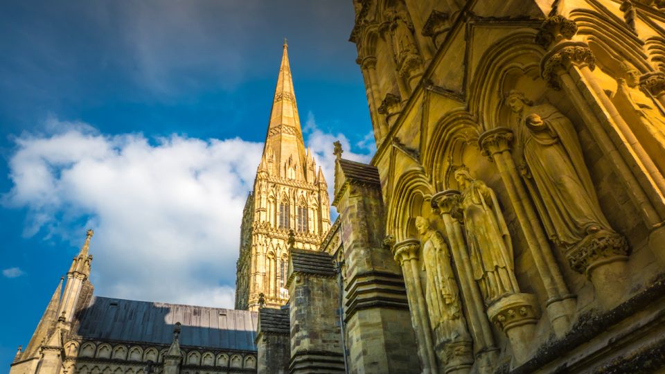 From Bath: Private Stonehenge and Salisbury Tour With Pickup - Itinerary