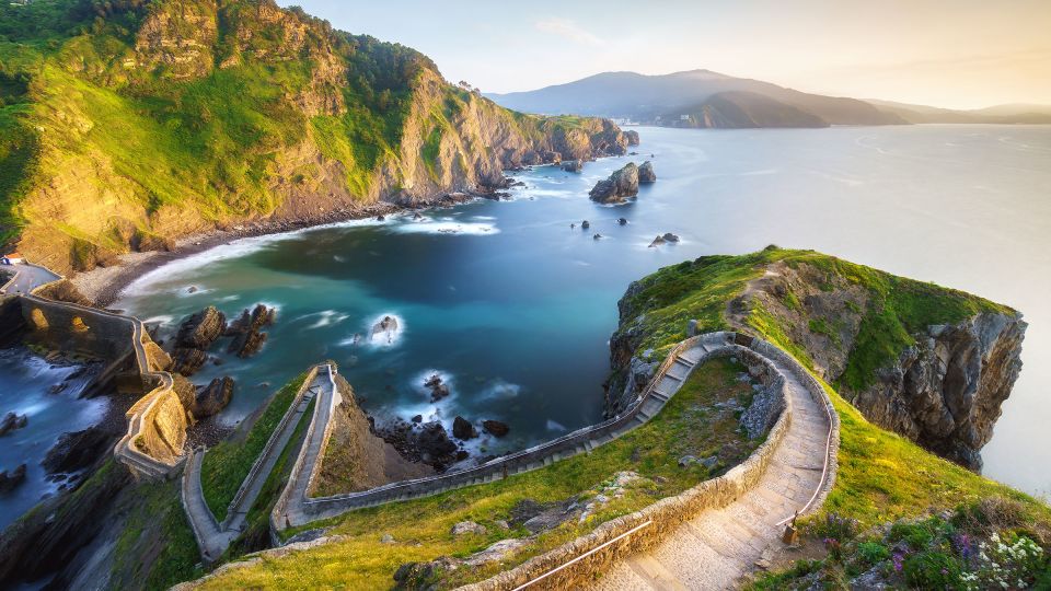 From Bilbao: Gaztelugatxe, Bermeo and Gernika Tour - Tour Highlights