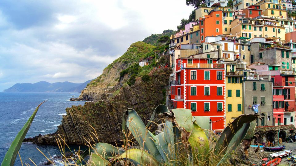 From Florence: Full-Day Private Cinque Terre Tour With Pisa - Itinerary