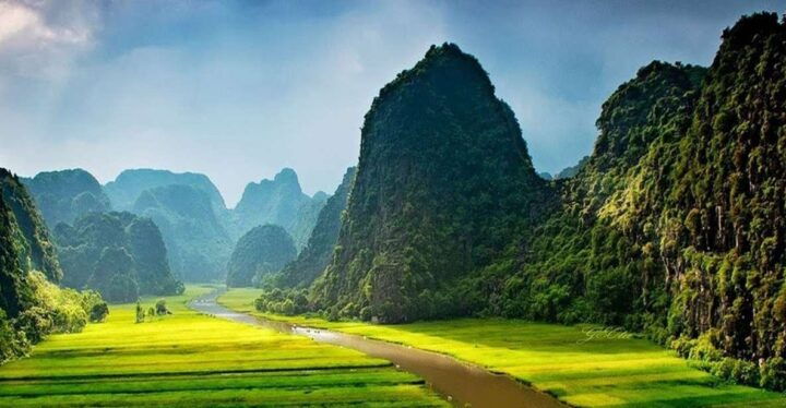 From Hanoi: Ninh Binh-Hoa Lu-Trang An-Mua-Cave-Buffet Lunch - Itinerary Highlights