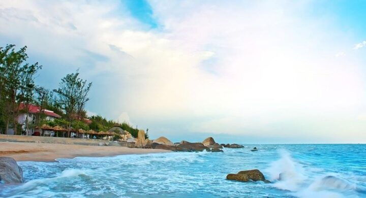 From Ho Chi Minh: Vung Tau Beach & A Giant Statue Of God - Majestic Marvel: The Giant Statue