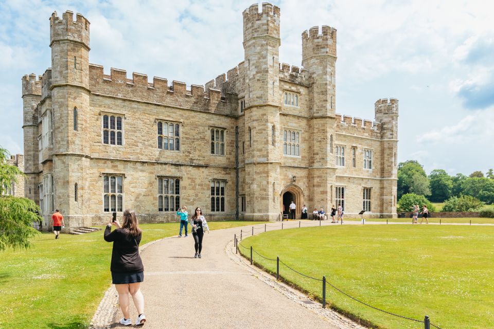 From London: Leeds Castle, Canterbury Cathedral & Dover - Tour Highlights