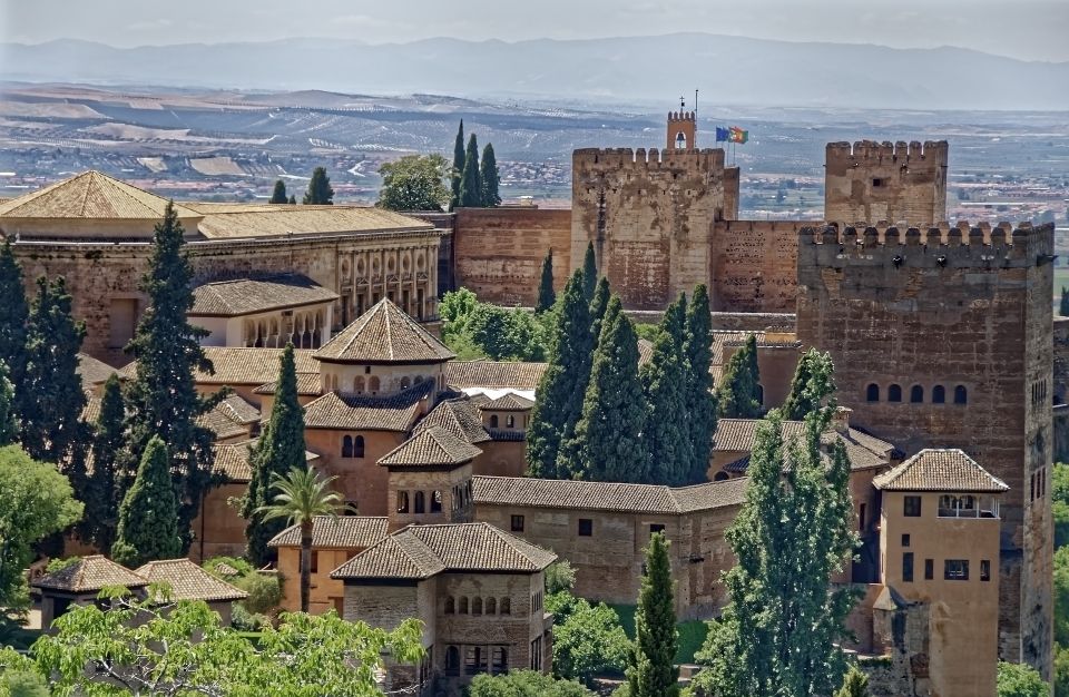 From Malaga: Granada Full-Day Trip With Alhambra - Activity Details