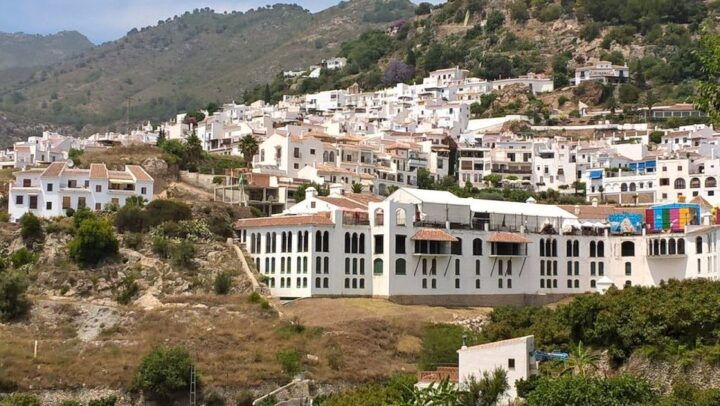 From Málaga: Guided Day Trip to Villages Nerja & Frigiliana - Highlights