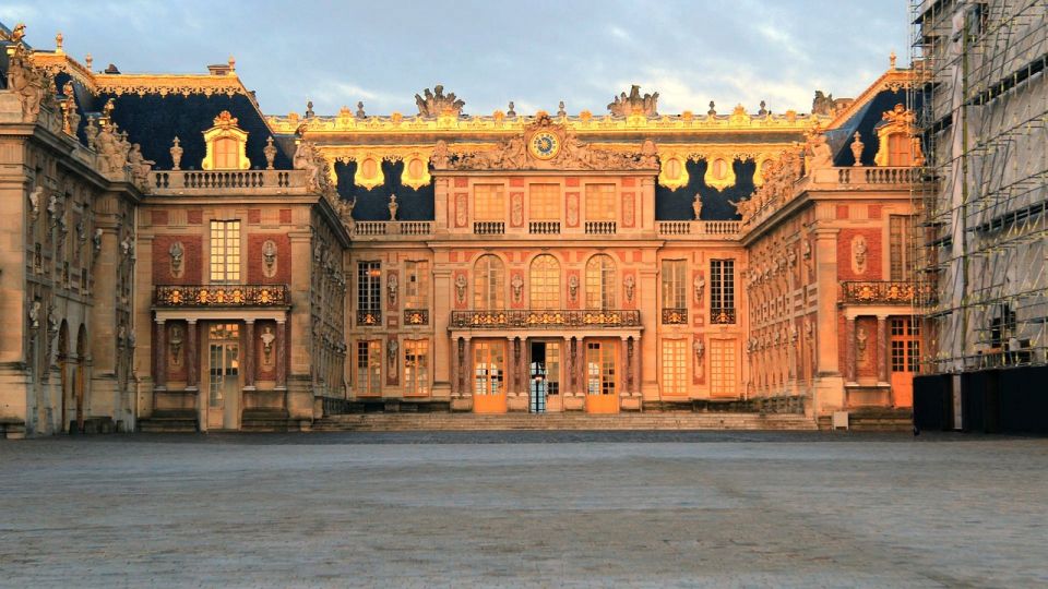 From Paris: Skip-The-Line Versailles Palace Private Tour - Language Options and Accessibility Features