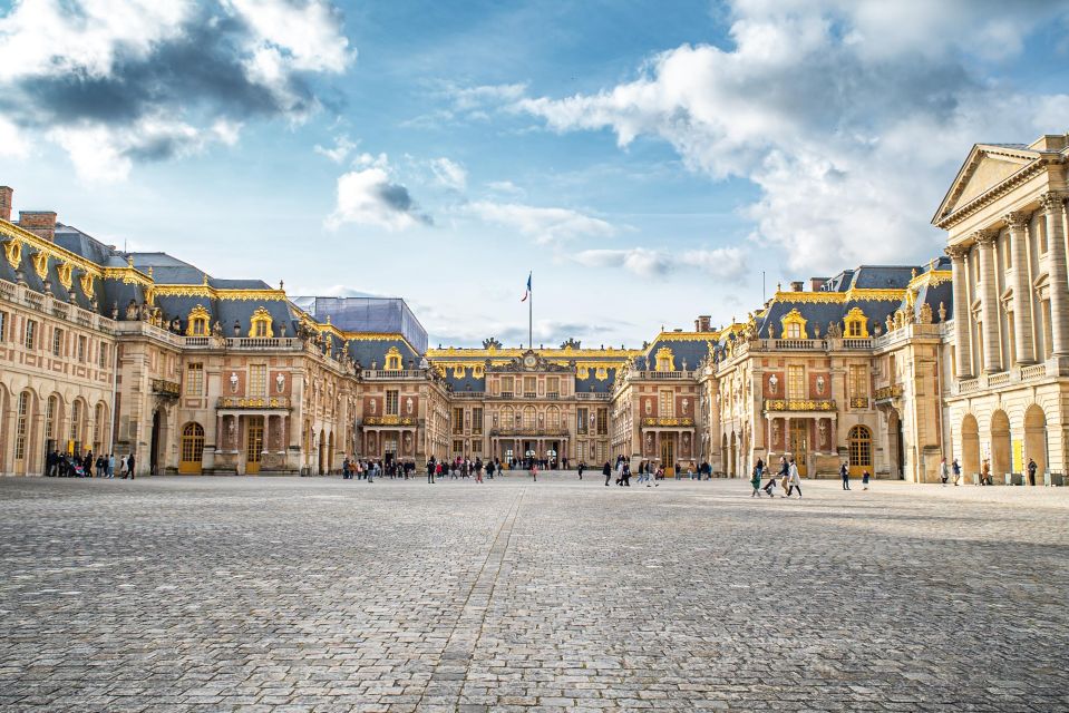 From Paris: Versailles Palace & Gardens Private Guided Tour - Palace of Versailles Exploration
