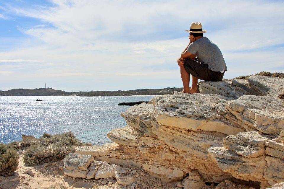 From Perth or Fremantle: Rottnest Island Ferry and Bus Tour - Itinerary