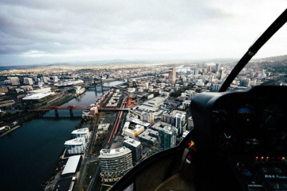 From Portland: Skyscrapers and Bridges Helicopter Tour - Experience Highlights