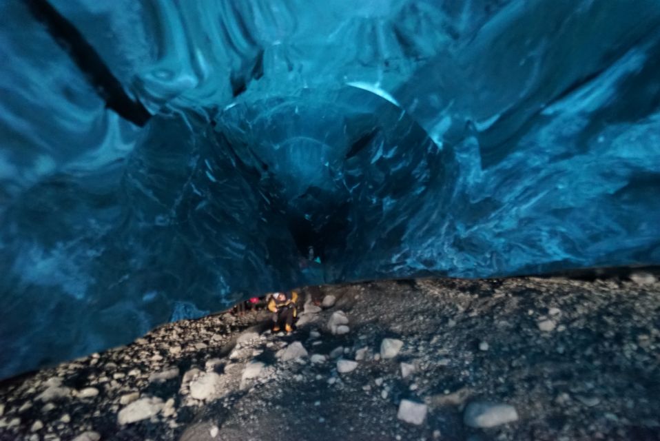 From Reykjavík: Jökulsárlón Glacier Lagoon Private Tour - Tour Experience Highlights