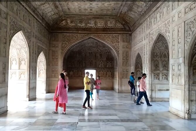 Full-Day Agra Private Sightseeing Guided Tour - Tour Guide Information