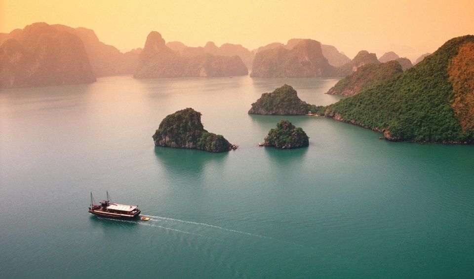 Full Day Ha Long Bay Luxury Tour With 6 Hours on Cruise - Cruise Itinerary