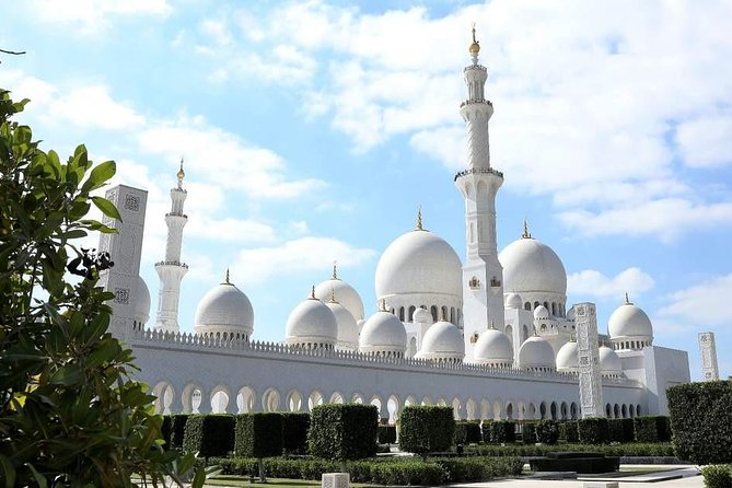 Full-Day Tour of Abu Dhabi City From Dubai - With Guide - Expert Guided Commentary